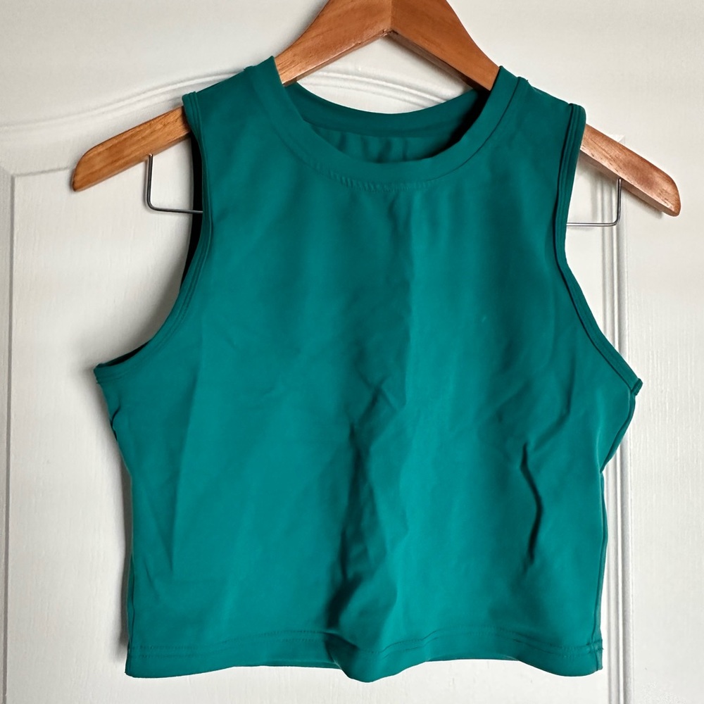 Zyia crop tank top